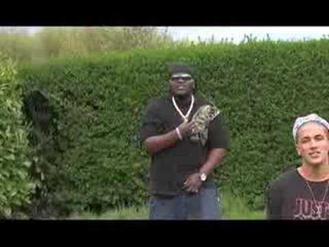 Stinging You Black Zee & RAW