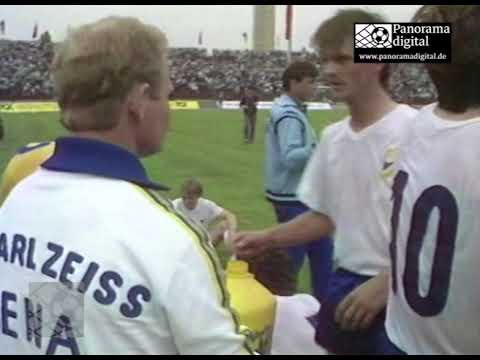 Hautnah dabei: Der FC Carl Zeiss Jena vor der Verlängerung im FDGB-Pokalfinale 1987/88!