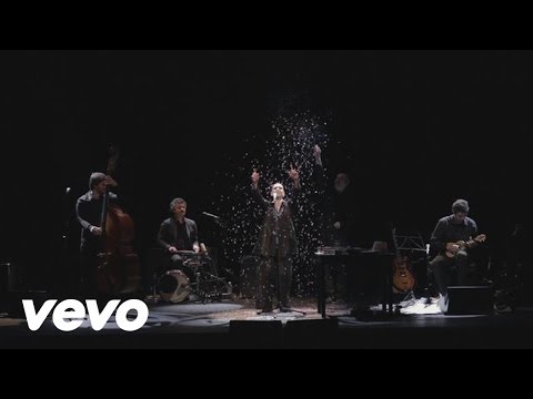 Videoclip de Tão Chic — Adriana Calcanhotto