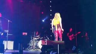 Olivia Holt “Generous” LIVE in Charlotte NC 12/05/17