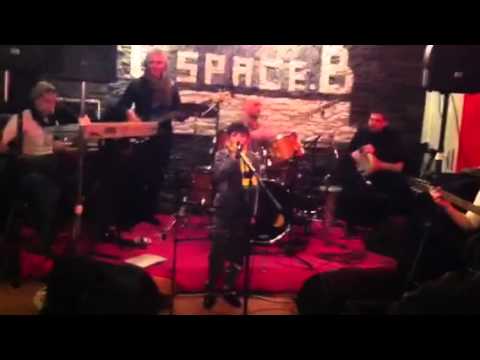 Hocine Ouali chante Allaoua a l'espace B