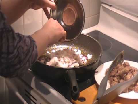 download lagu mp3 mp4 Philadelphia Stroganoff, download lagu Philadelphia Stroganoff gratis, unduh video klip Philadelphia Stroganoff