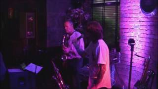 Jonny Sax performing Baker Street live (Gerry Rafferty cover)