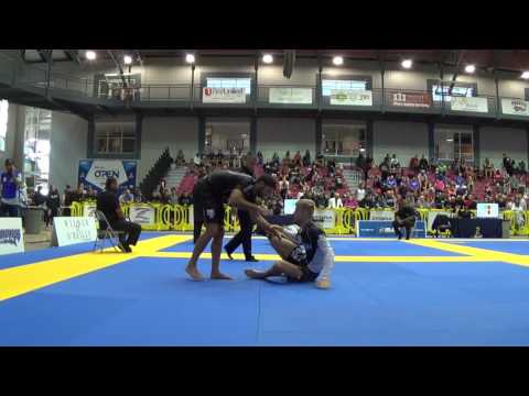 IBJJF Dallas Open 2016 - Albert Hughes (Genesis) vs. Samuel Snow (Alliance)