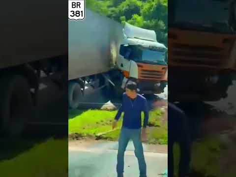 Acidente na BR 381,Fernão Dias em Santo Antônio do Amparo MG.