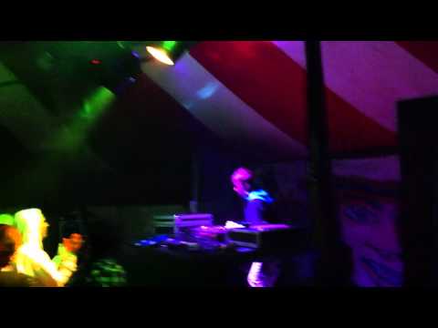 Tom Bolger play "Tom's diner" @ Mystik Fest (Exhale Tent)