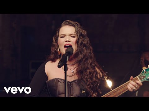 Lola Young - FAKE (BRITs 2022 Rising Star Live Session)