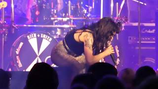 "Look but don't Touch" Myke Gray band with Kim Jennett. Winters End Festival 08/03/19. 1080 50pHD.