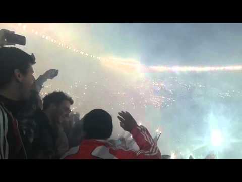 "Fiesta y recibimiento vs ind del valle" Barra: Los Borrachos del Tablón • Club: River Plate