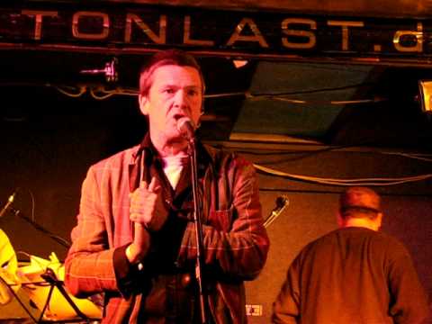 Zappanale 2011: The Yellow Snow Crystals - Hildegard, ein umgestalteter Hund