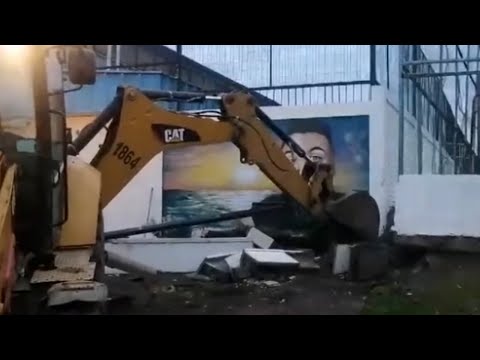 Demuelen “memorial narco” en Maipú: era foco de “inseguridad y delito”