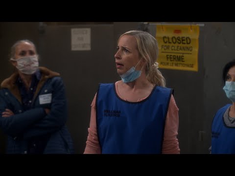 Becky Leads a Protest at Wellman - The Conners