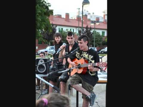 Movimiento Etiliko - Pause  "Otra jarra pa beber"