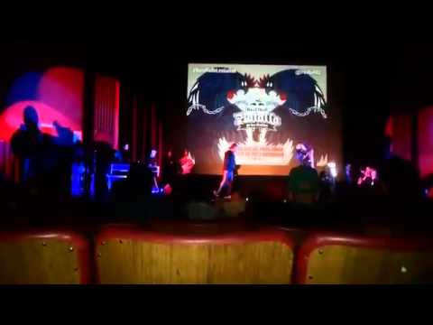 Des vs Ricto - Clasificatorias - Red Bull Batalla De Los Gallos Chile 2014