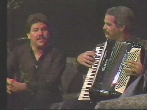 Otto Serge y Rafael Ricardo - El Mochuelo - en Vivo- Presentado por Jimmy Salcedo, 1.983