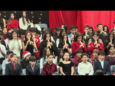 En los brazos de un carpintero/Christmas Concert 2025 - Lourdes Catholic School in Nogales, Arizona