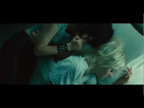 download lagu mp3 mp4 Movie With Kristen Stewart And Dakota Fanning, download lagu Movie With Kristen Stewart And Dakota Fanning gratis, unduh video klip Movie With Kristen Stewart And Dakota Fanning