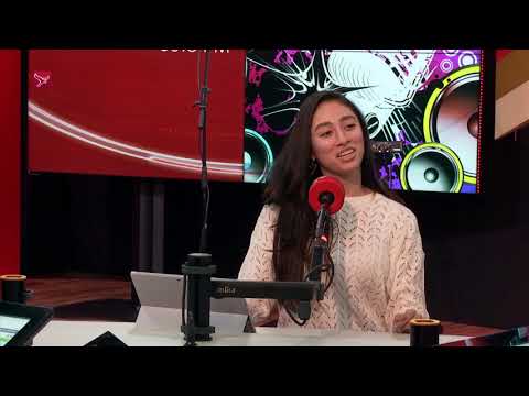 Charine schittert in The Voice