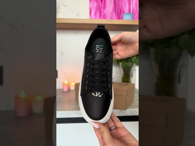 Чоботи жіночі шкіряні байка хутро 592641 Чорний Кеди жіночі шкіряні 588027 Чорні