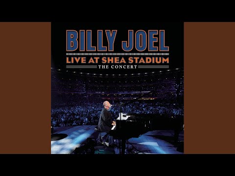 Videoclip de Only The Good Die Young (Live at Shea Stadium, Queens, NY - July 2008) — Billy Joel