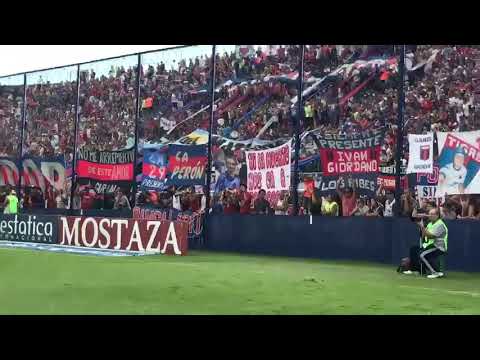 "LA QUE SE FUE AL DESCENSO Y SIGUIO ALENTANDO - LA BARRA DEL MATADOR." Barra: La Barra Del Matador • Club: Tigre