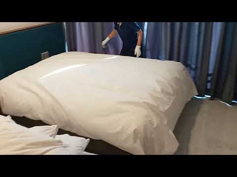 The Fastest Way South Korean Style Bed Making : Half Fold Method - Take3