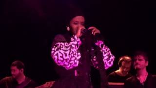 Lauryn Hill - Feeling Good (Nina Simone cover) (LIVE)