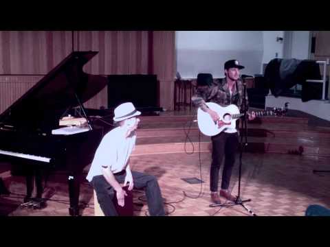 Joakim Gissberg - Mashup (Frank Ocean, Iyaz, Bruno Mars, Chris Brown) Acoustic Live