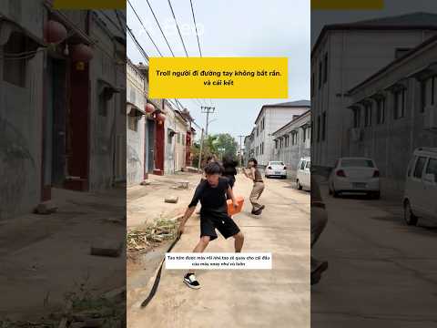 Troll mấy chị đẹp.giả vờ tóm được 