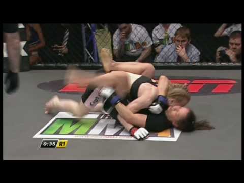 Amanda English vs Slavka Vitaly full fight