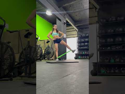 Exercícios com elástico ??‍♀️ #academia #treino #crossfit #abdomem #leg #perna #fitness #gluteo