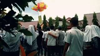 preview picture of video 'pelepasan balon smk negeri 1 sinjai angkatan 2018.'