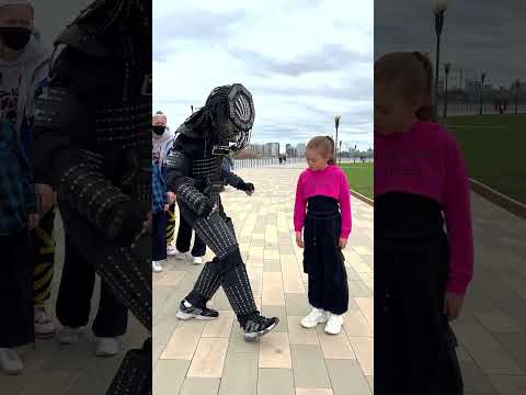 TEACHING SHUFFLE ⭐️ LITTLE GIRL DANCING 😱🔥 ASTRONOMIA TUZELITY NEON MODE 😎💥