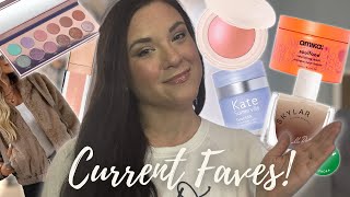 December Beauty Faves: What I’m Currently Loving in Beauty & Fashion + What I Got for Christmas! 🎄