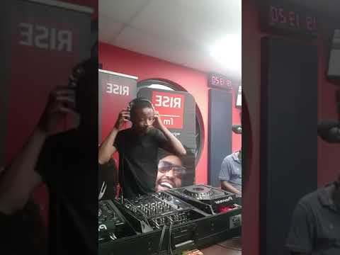 RiseFm Music Connoisseur with Vince