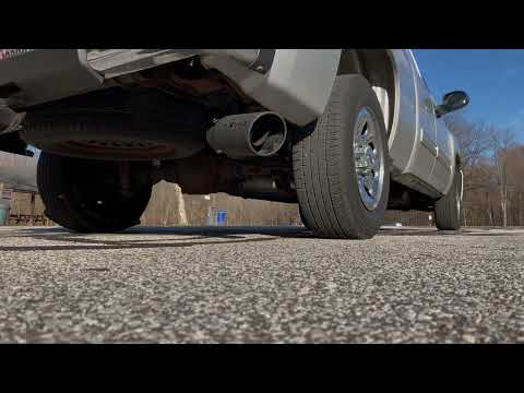 2011 Chevy Silverado 4.8 GLASSPACK vs MUFFLER DELETE Exhaust Comparison (Startup + Revs)