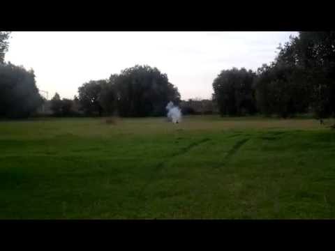 Bomba con 5litri di benzina e una Rambo 31k