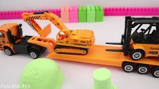 Download lagu Unboxing Pasir kinetik I Bermain mainan Forklift, Excavator, Dum truk dengan pasir ajaib mp3