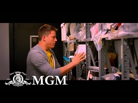 21 Jump Street - Official Trailer