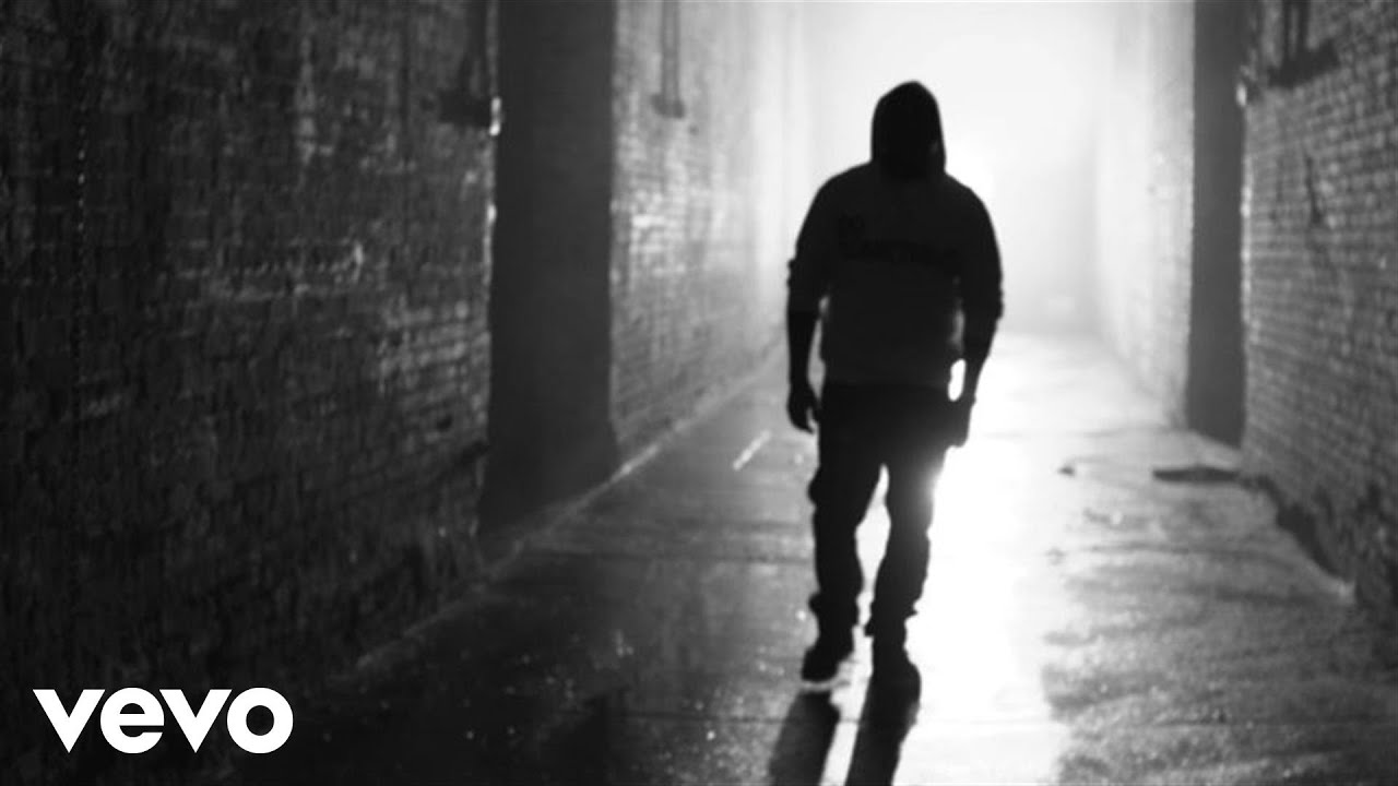 Jadakiss ft Swizz Beatz – ”Jason”