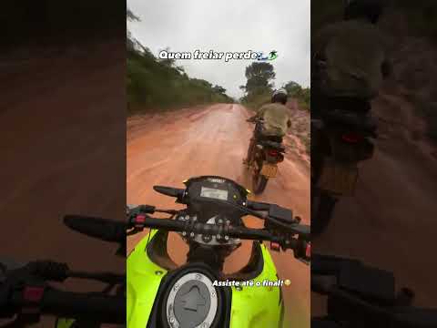 Se liga nesse rolê insano no barro #mt03 #hornet #xj6 #mt07