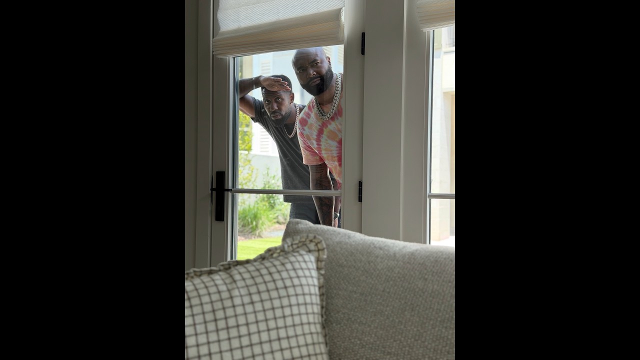 When Blake makes a silent return home!