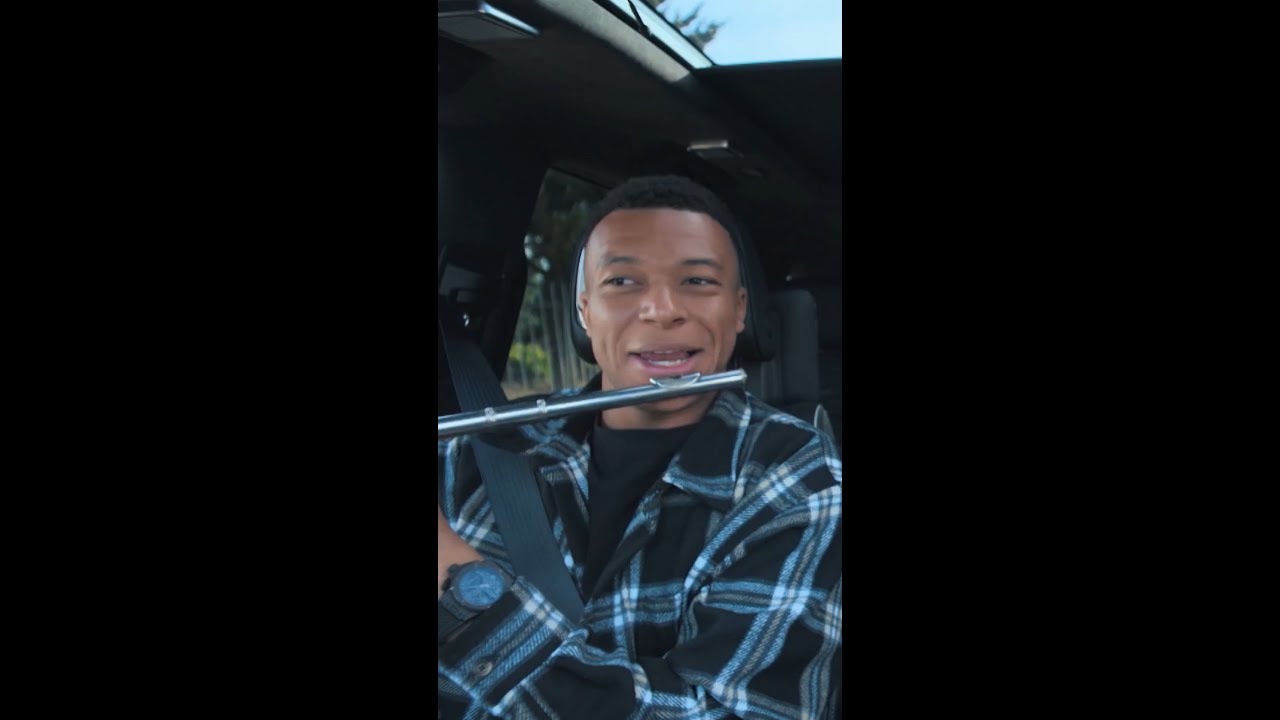 Mbapp&eacute; plays the flute! - YouTube
