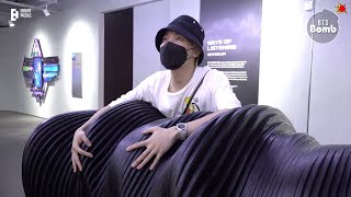 [影音] 210825 [BOMB] j-hope visits HYBE INSIGHT