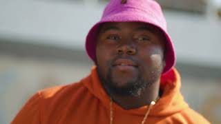 Das Video zu 'AMANIKINIKI' (jetzt ansehen)