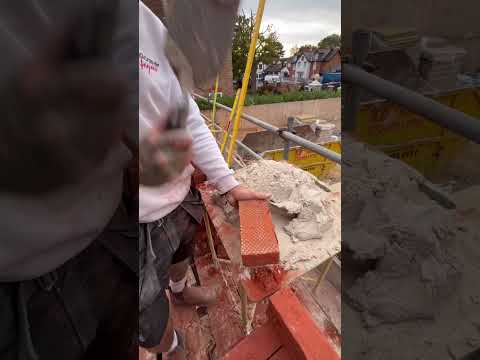 White creamy mortar 😍❤️🧱 #bricklaying #mortar #art #tradesman