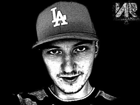 01. Znikam (Willow Street Skit)