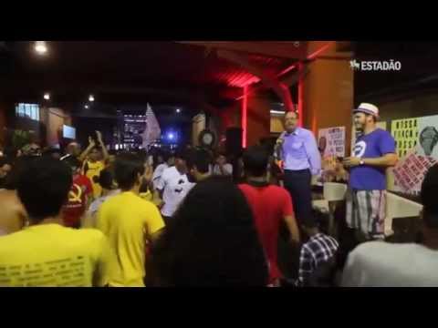 Estudantes do PSOL chamam de mentiroso o ministro Rossetto do PT