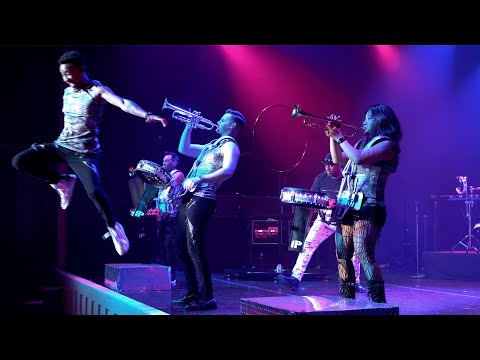 "Can't hold us" ft. Saviahn Williams from "The HITS" Show - Las Vegas.