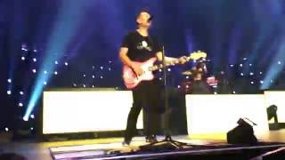 Blink 182- Dammit (Guy Runs on Stage) [Live- San Diego- 7/21/16]